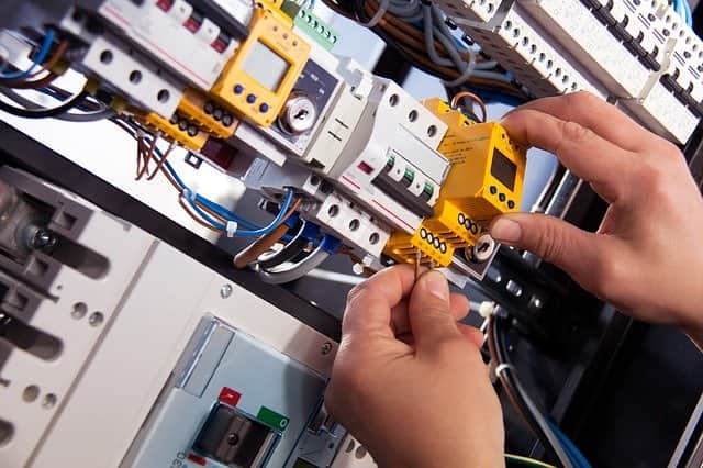 افضل تخصص في الهندسة الكهربائية (1)